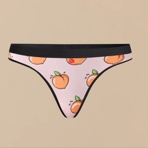 NWT Me Undies Kiss My Peach Thong Panties Size Large